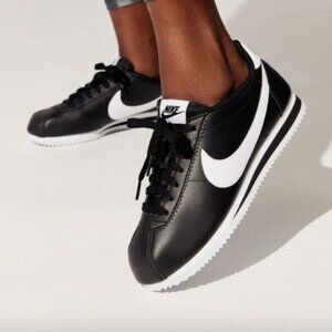 Nike Cortez Black & White Leather Sneakers Womens 7